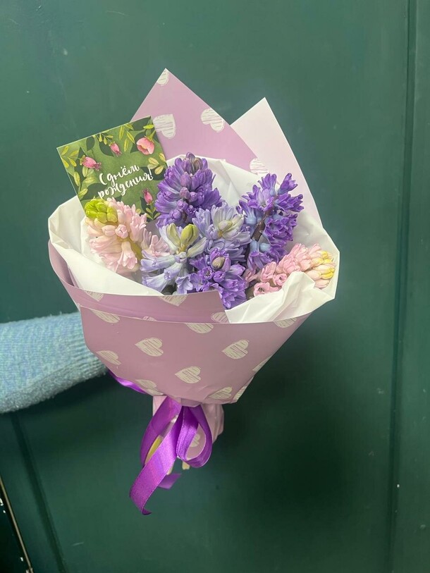 Букет из гиацинтов, артикул F1260916 - 2500 рублей, доставка по городу. Flawery - доставка цветов