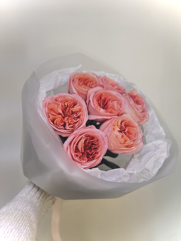 Букет с пионовидной розой, артикул F1242903 - 5627 рублей, доставка по городу. Flawery - доставка цветов