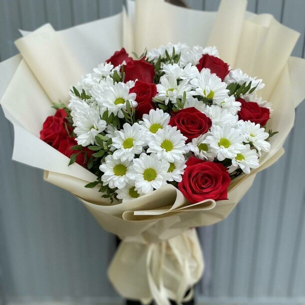 Букет "челси", артикул F1213701 - 7690 рублей, доставка по городу. Flawery - доставка цветов