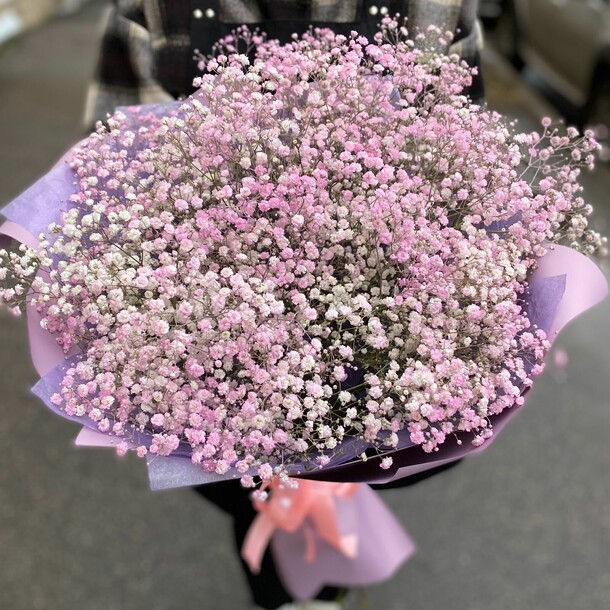 Букет из 7 нежных  гипсофил, артикул F1222601 - 3590 рублей, доставка по городу. Flawery - доставка цветов