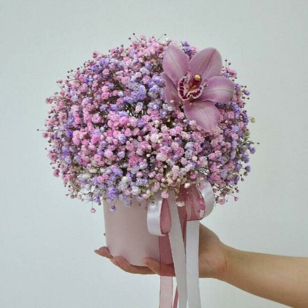 Шляпная коробка «мерцание», артикул F1226101 - 4890 рублей, доставка по городу. Flawery - доставка цветов