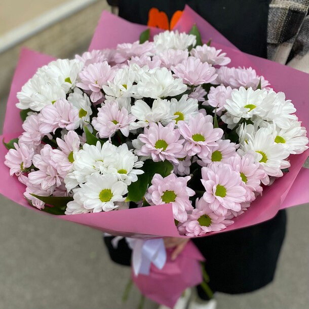 Букет нежных хризантем, артикул F1227556 - 3690 рублей, доставка по городу. Flawery - доставка цветов