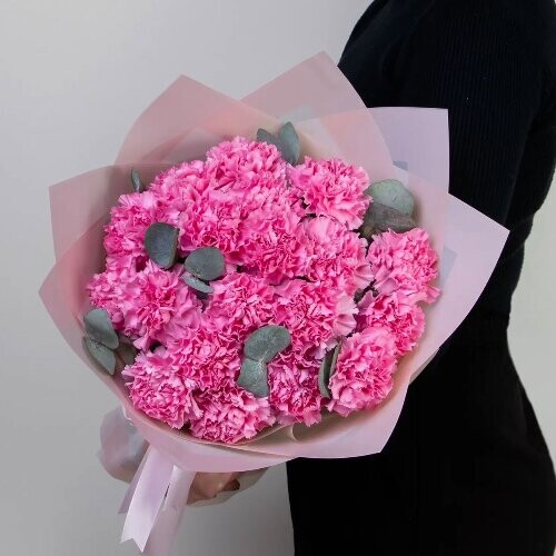 Букет из розовых диантусов и эвкалипта, артикул F1243482 - 4690 рублей, доставка по городу. Flawery - доставка цветов