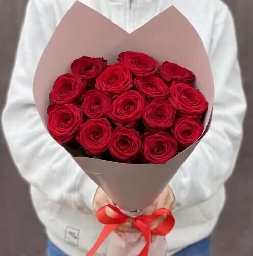 Букет из 15 ароматных роз, артикул F1267859 - 5650 рублей, доставка по городу. Flawery - доставка цветов