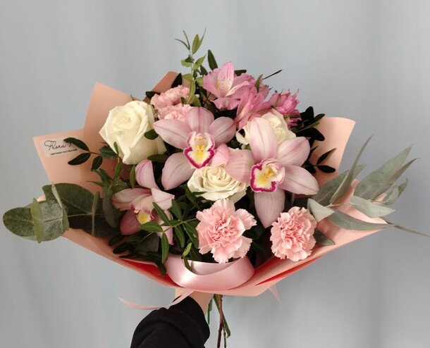 Букет "дикая орхидея", артикул F1349783 - 4300 рублей, доставка по городу. Flawery - доставка цветов