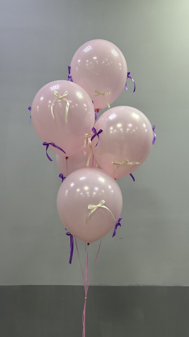 Гелиевые шары с бантами, артикул F1295140 - 2178 рублей, доставка по городу. Flawery - доставка цветов