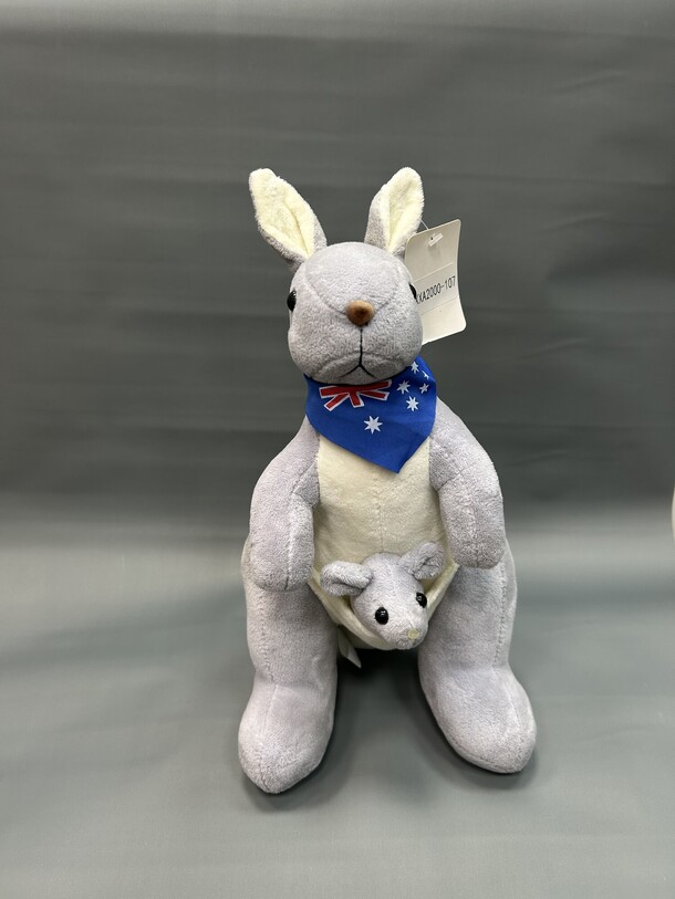 Мягкая игрушка кенгуру, артикул F1352195 - 1975 рублей, доставка по городу. Flawery - доставка цветов