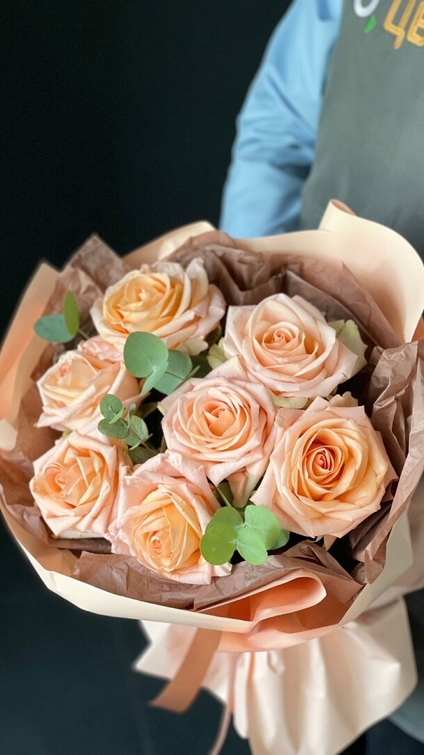 Персиковые розы, артикул F1305088 - 3400 рублей, доставка по городу. Flawery - доставка цветов
