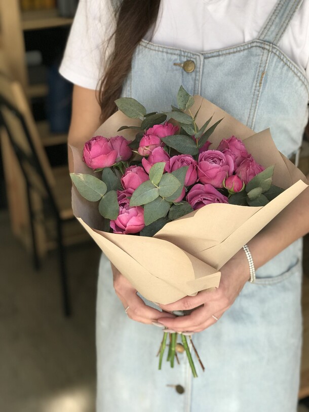 Букет-комплимент, артикул F1212009 - 4158 рублей, доставка по городу. Flawery - доставка цветов