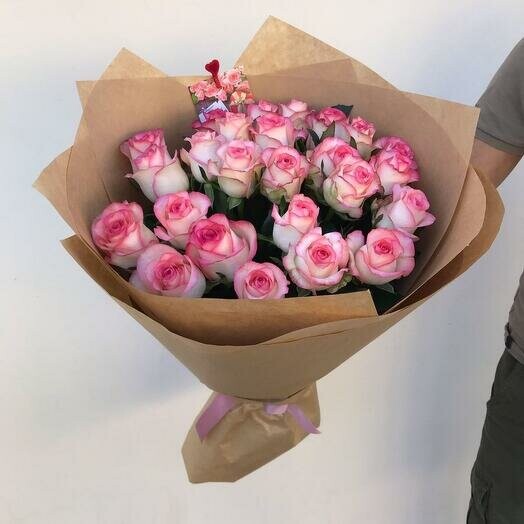 Букет 25 роз джумиля, артикул F1384364 - 6500 рублей, доставка по городу. Flawery - доставка цветов