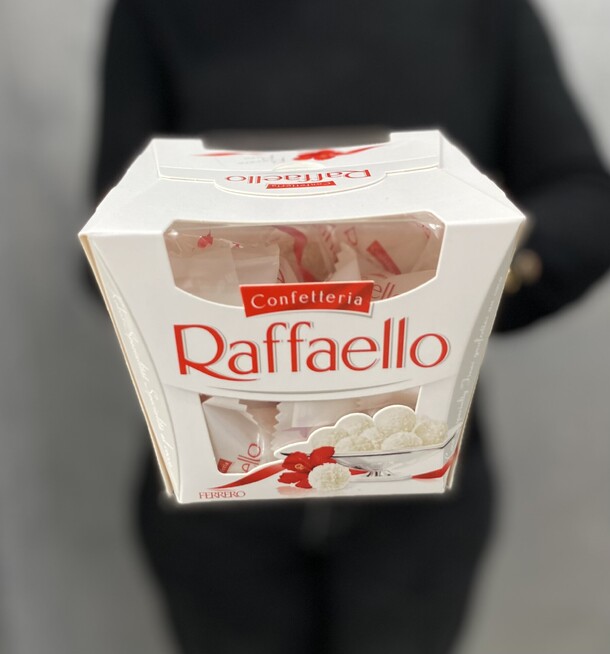 Конфеты raffaello 150гр, артикул F1230111 - 650 рублей, доставка по городу. Flawery - доставка цветов