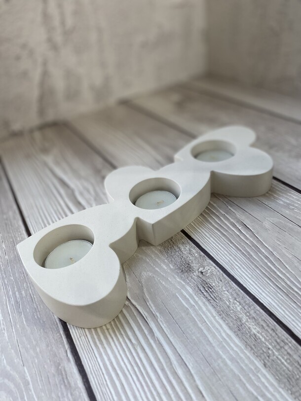 Подсвечник в виде сердец, артикул F1381034 - 650 рублей, доставка по городу. Flawery - доставка цветов