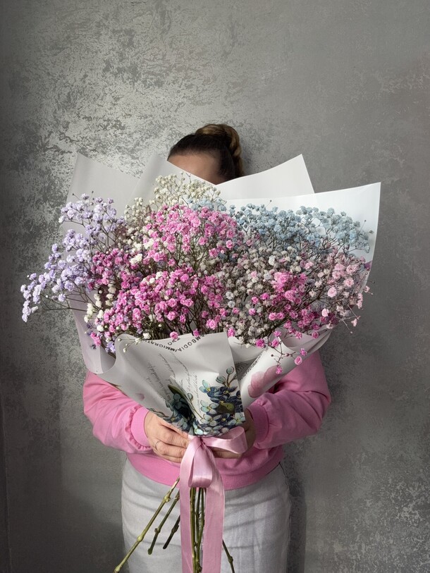 Букет из радужной гипсофилы, артикул F1450758 - 2300 рублей, доставка по городу. Flawery - доставка цветов