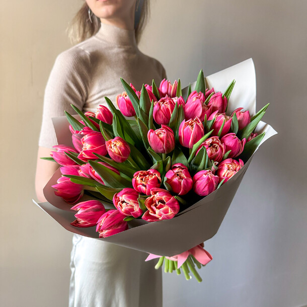 Тюльпаны пионовидные 49 шт, артикул F1344506 - 15895 рублей, доставка по городу. Flawery - доставка цветов