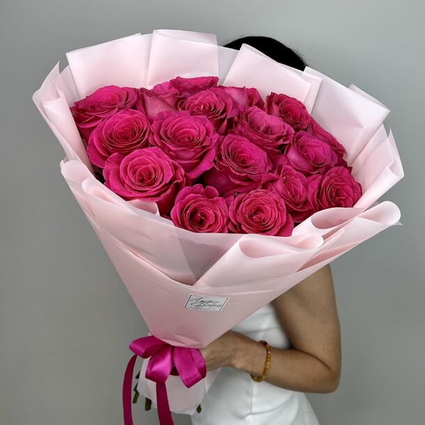 Букет «малиновый зефир», артикул F1318695 - 7100 рублей, доставка по городу. Flawery - доставка цветов