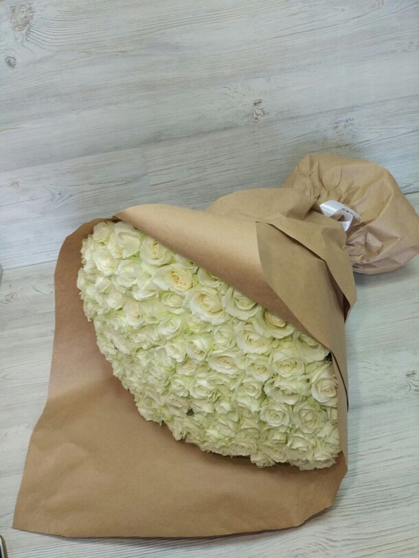 Белый ангел, артикул F10300 - 17999 рублей, доставка по городу. Flawery - доставка цветов