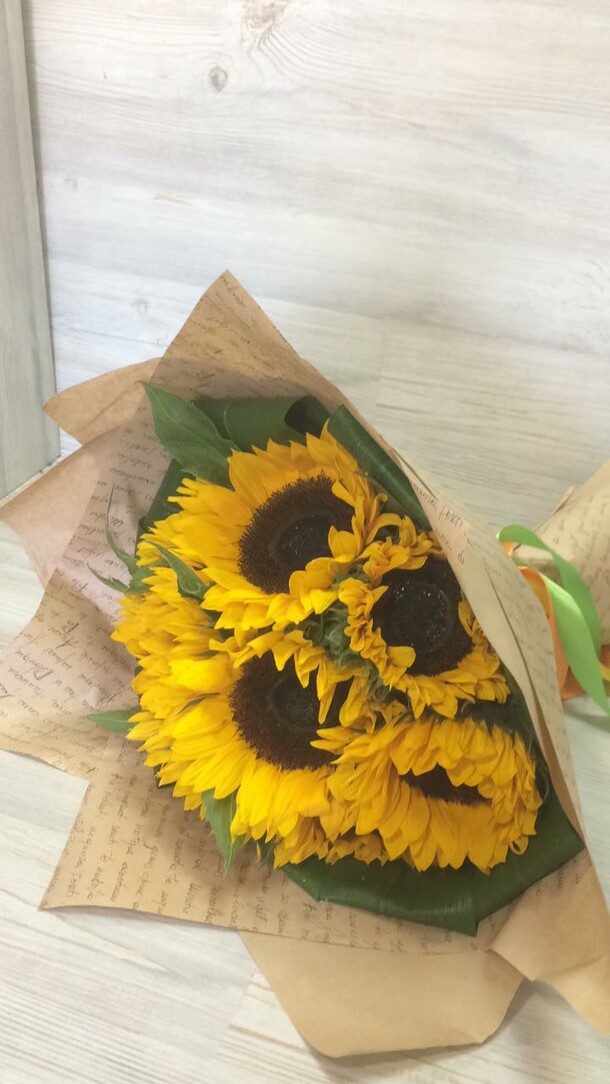 Закатное солнце, артикул F10777 - 7246 рублей, доставка по городу. Flawery - доставка цветов