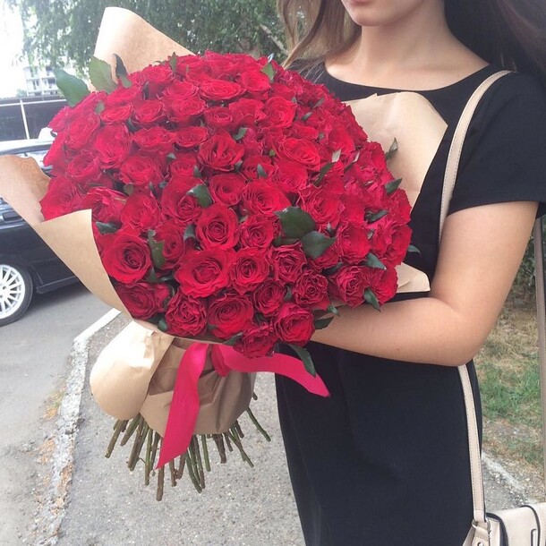 Букет из 101 красных роз, артикул F11232 - 23715 рублей, доставка по городу. Flawery - доставка цветов