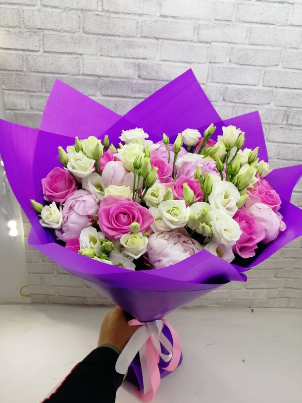 Эустома с пионов, артикул F1155256 - 14036 рублей, доставка по городу. Flawery - доставка цветов