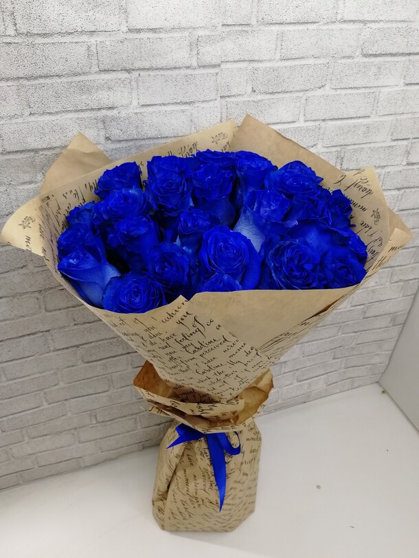 Синяя роза, артикул F1155258 - 14299 рублей, доставка по городу. Flawery - доставка цветов