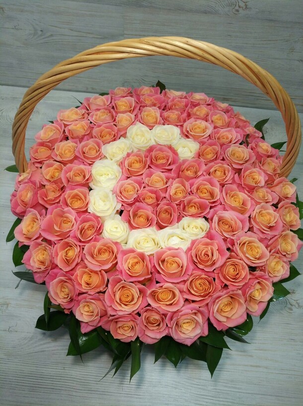 Московские ночи в корзине, артикул F11969 - 28551 рублей, доставка по городу. Flawery - доставка цветов