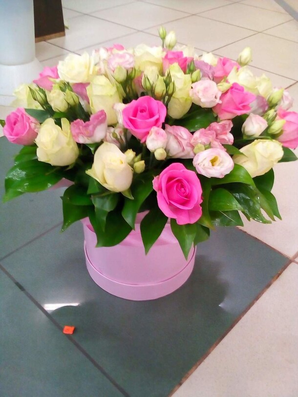 "нежный подарок", артикул F16959 - 19712 рублей, доставка по городу. Flawery - доставка цветов