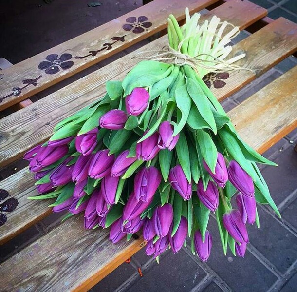 Букет из тюльпанов., артикул F19251 - 10999 рублей, доставка по городу. Flawery - доставка цветов