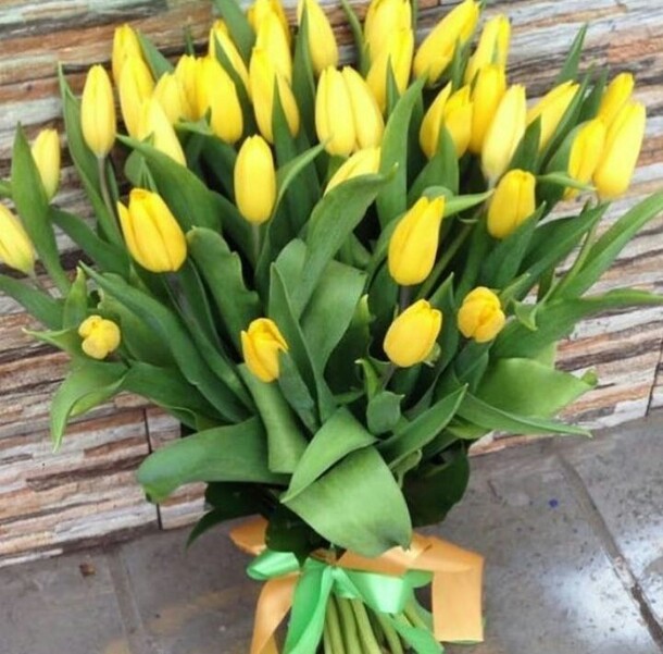 Тюльпаны, артикул F19565 - 12860 рублей, доставка по городу. Flawery - доставка цветов