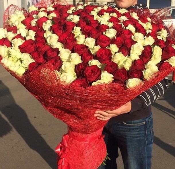 201 розы-микс., артикул F24199 - 72474 рублей, доставка по городу. Flawery - доставка цветов