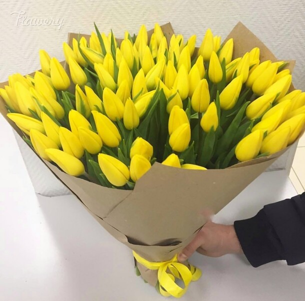 Букет из 101 тюльпанов., артикул F27132 - 23425 рублей, доставка по городу. Flawery - доставка цветов