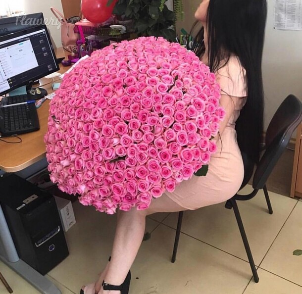 Букет из розовых роз., артикул F32180 - 79721 рублей, доставка по городу. Flawery - доставка цветов