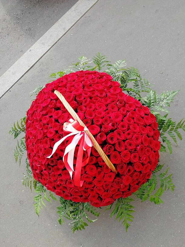 Сердце из розы., артикул F51776 - 78650 рублей, доставка по городу. Flawery - доставка цветов