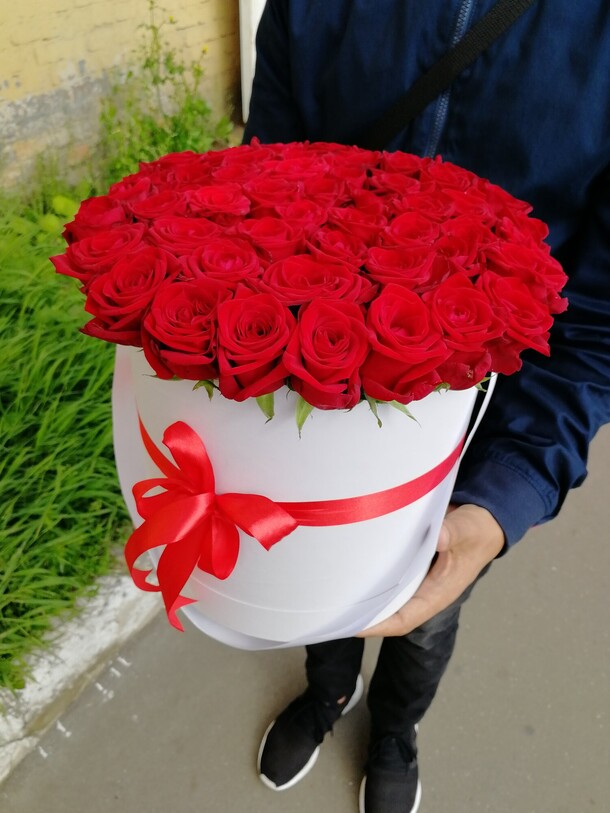 Красная шапочка, артикул F61437 - 9699 рублей, доставка по городу. Flawery - доставка цветов