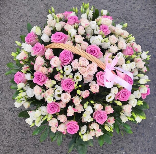 Цветочная корзина, артикул F61440 - 28345 рублей, доставка по городу. Flawery - доставка цветов