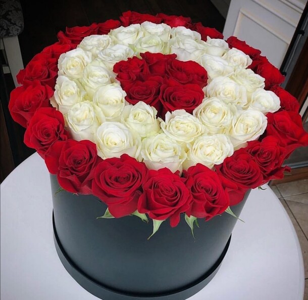 Пирамиды, артикул F61453 - 14055 рублей, доставка по городу. Flawery - доставка цветов