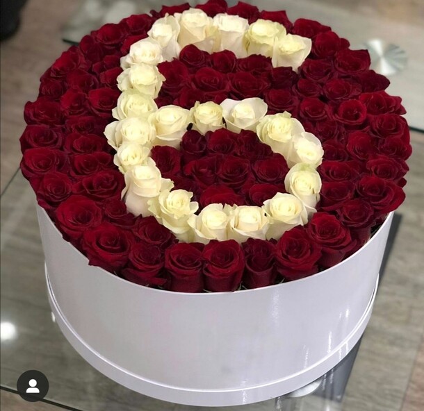 101 роза в коробка, артикул F61499 - 19999 рублей, доставка по городу. Flawery - доставка цветов