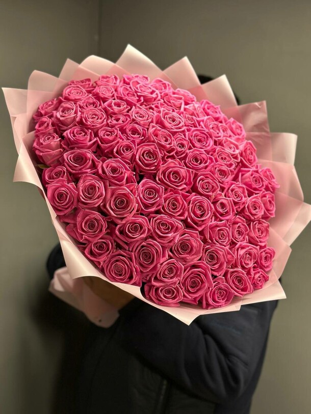 101 розовая роза, артикул F1220768 - 17500 рублей, доставка по городу. Flawery - доставка цветов