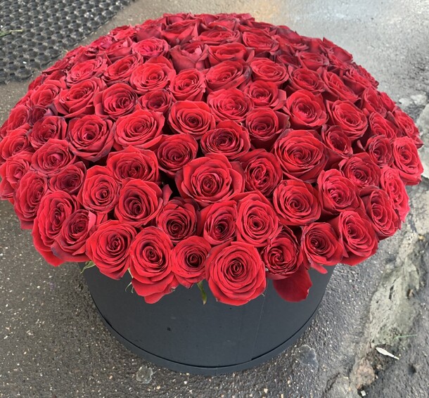 101 роза, артикул F1150127 - 21230 рублей, доставка по городу. Flawery - доставка цветов