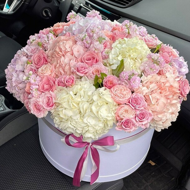 Красавица, артикул F1168971 - 20545 рублей, доставка по городу. Flawery - доставка цветов