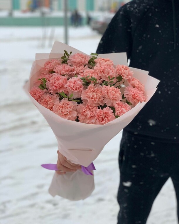 Букет гвоздика 25, артикул F1169066 - 6060 рублей, доставка по городу. Flawery - доставка цветов