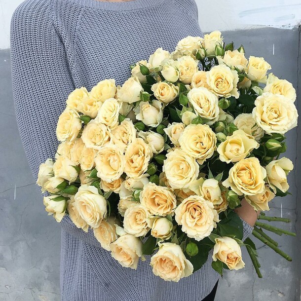 Кустовые, артикул F1169960 - 9899 рублей, доставка по городу. Flawery - доставка цветов