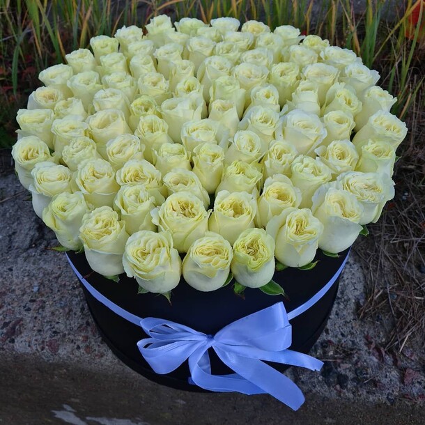 101 роза, артикул F1170702 - 35455 рублей, доставка по городу. Flawery - доставка цветов