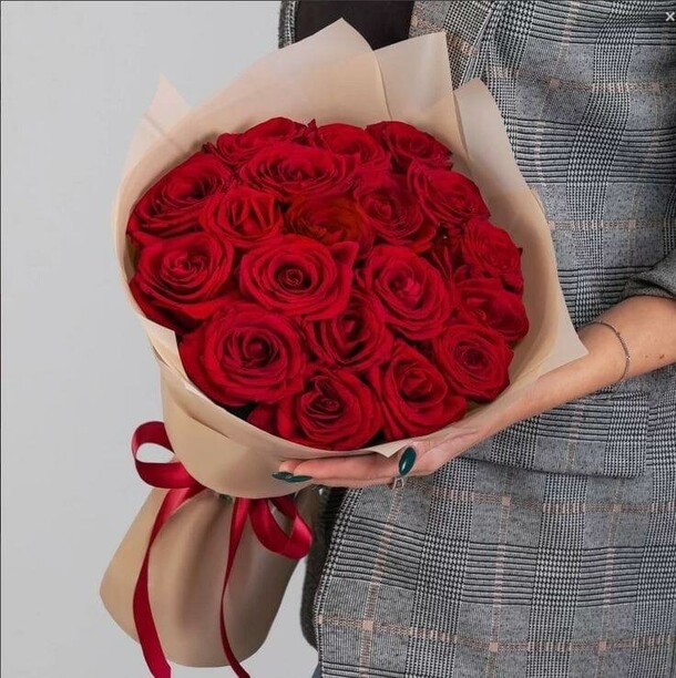 Роза, артикул F1200400 - 5291 рублей, доставка по городу. Flawery - доставка цветов