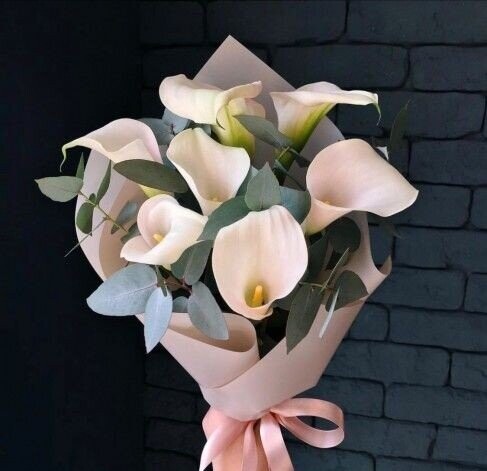 Калла 7, артикул F1207213 - 7999 рублей, доставка по городу. Flawery - доставка цветов