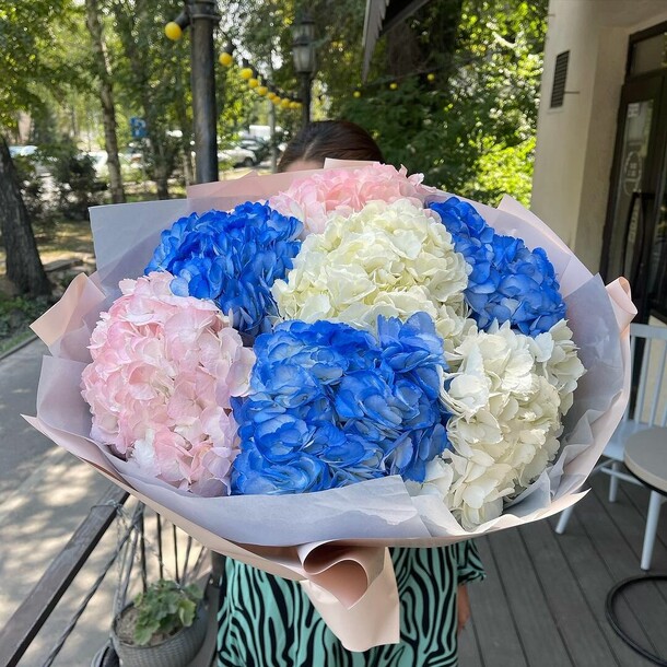 Сияй сияй, артикул F1210727 - 6599 рублей, доставка по городу. Flawery - доставка цветов