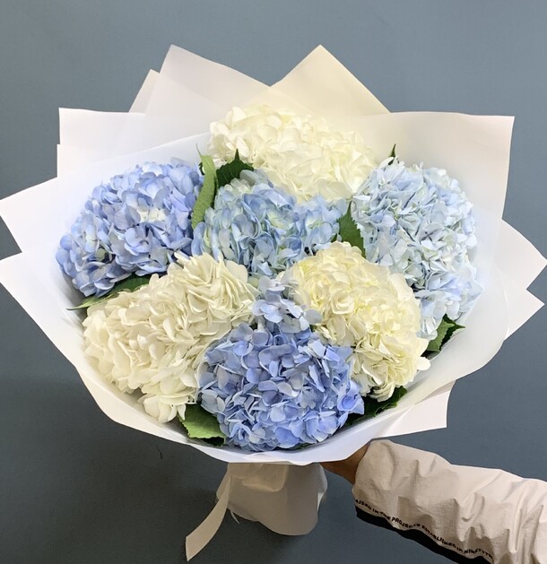 Небо, артикул F1211456 - 5169 рублей, доставка по городу. Flawery - доставка цветов