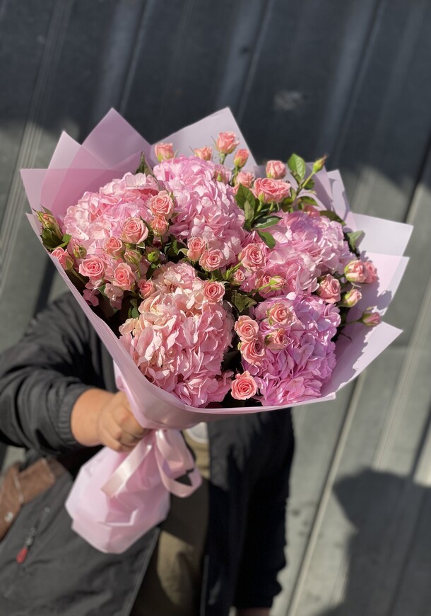 Айтуш, артикул F1215126 - 9899 рублей, доставка по городу. Flawery - доставка цветов