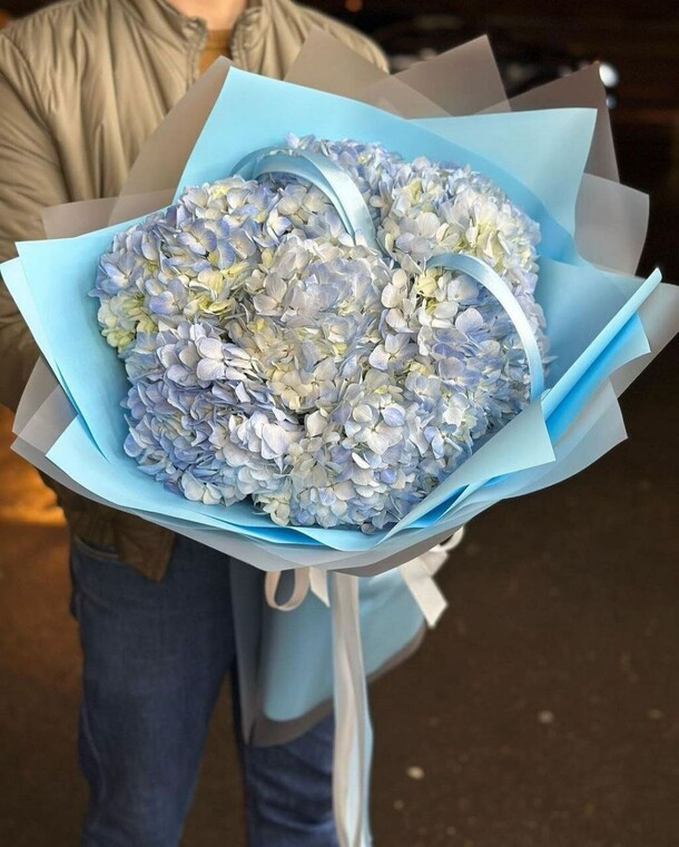 Небо, артикул F1216149 - 5059 рублей, доставка по городу. Flawery - доставка цветов