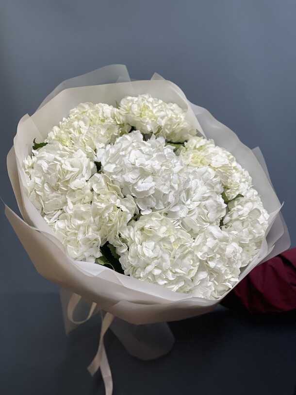 Гортензия белые, артикул F1222154 - 6855 рублей, доставка по городу. Flawery - доставка цветов