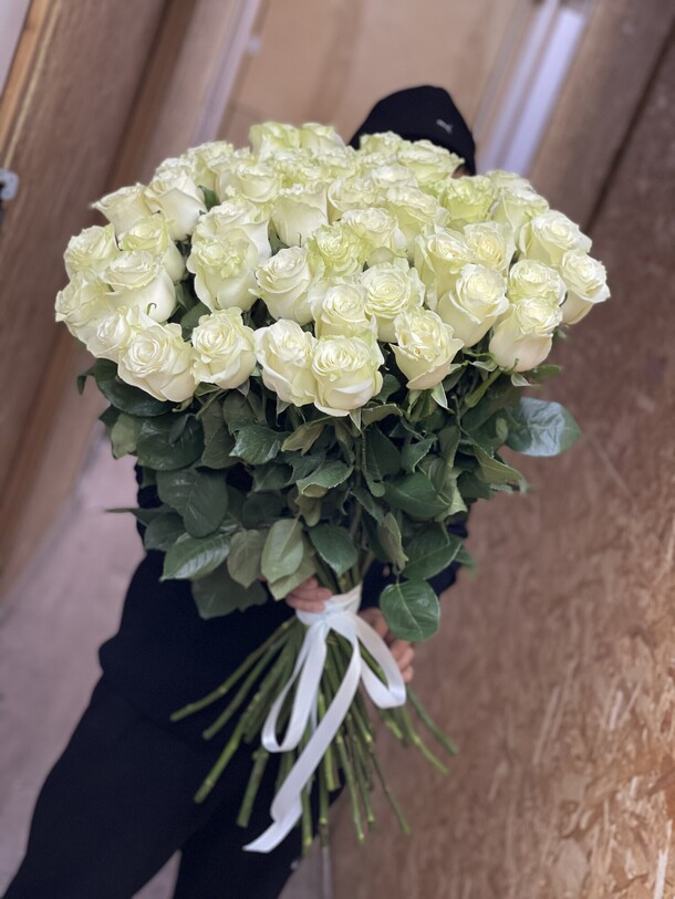 Эквадор белая, артикул F1222869 - 25818 рублей, доставка по городу. Flawery - доставка цветов